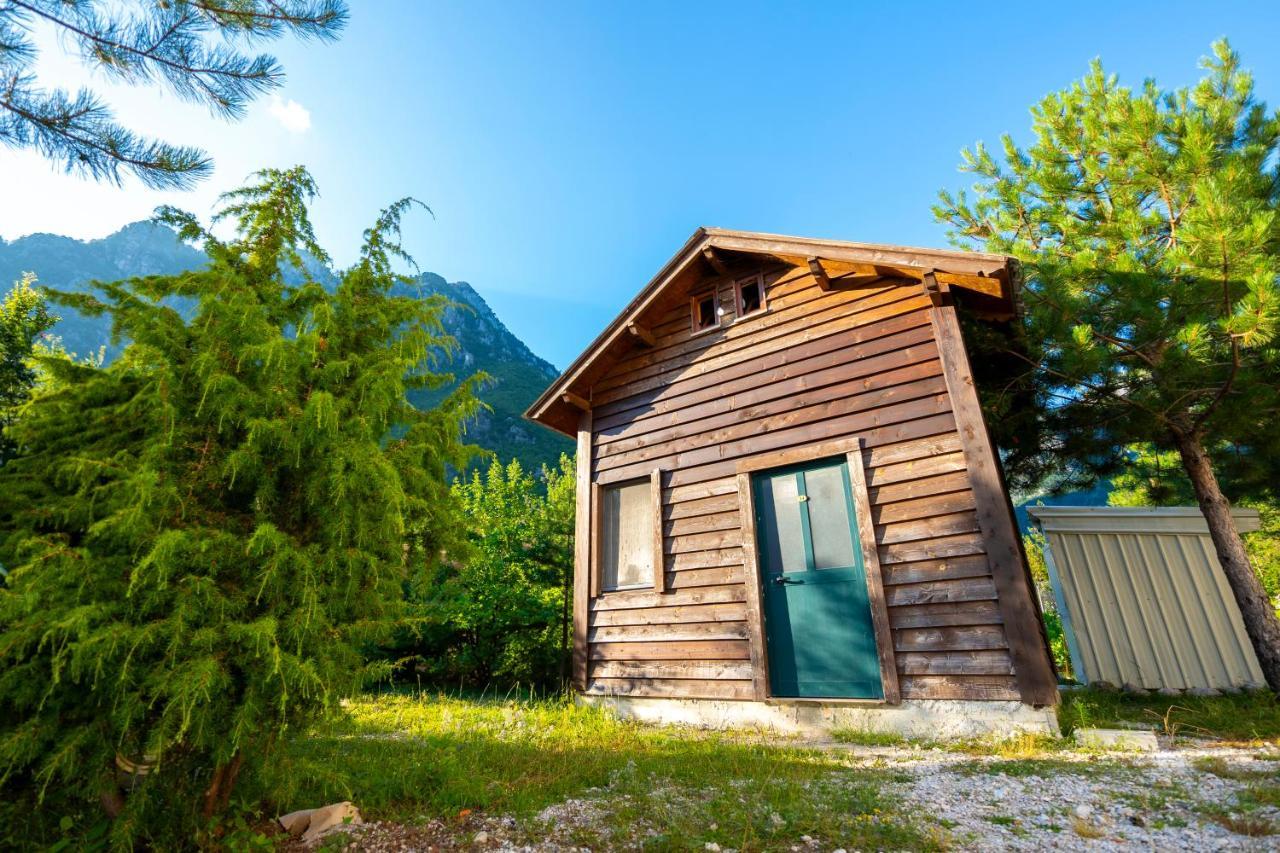 Guesthouse Veni I Gjyshit Nderlysaj Dış mekan fotoğraf