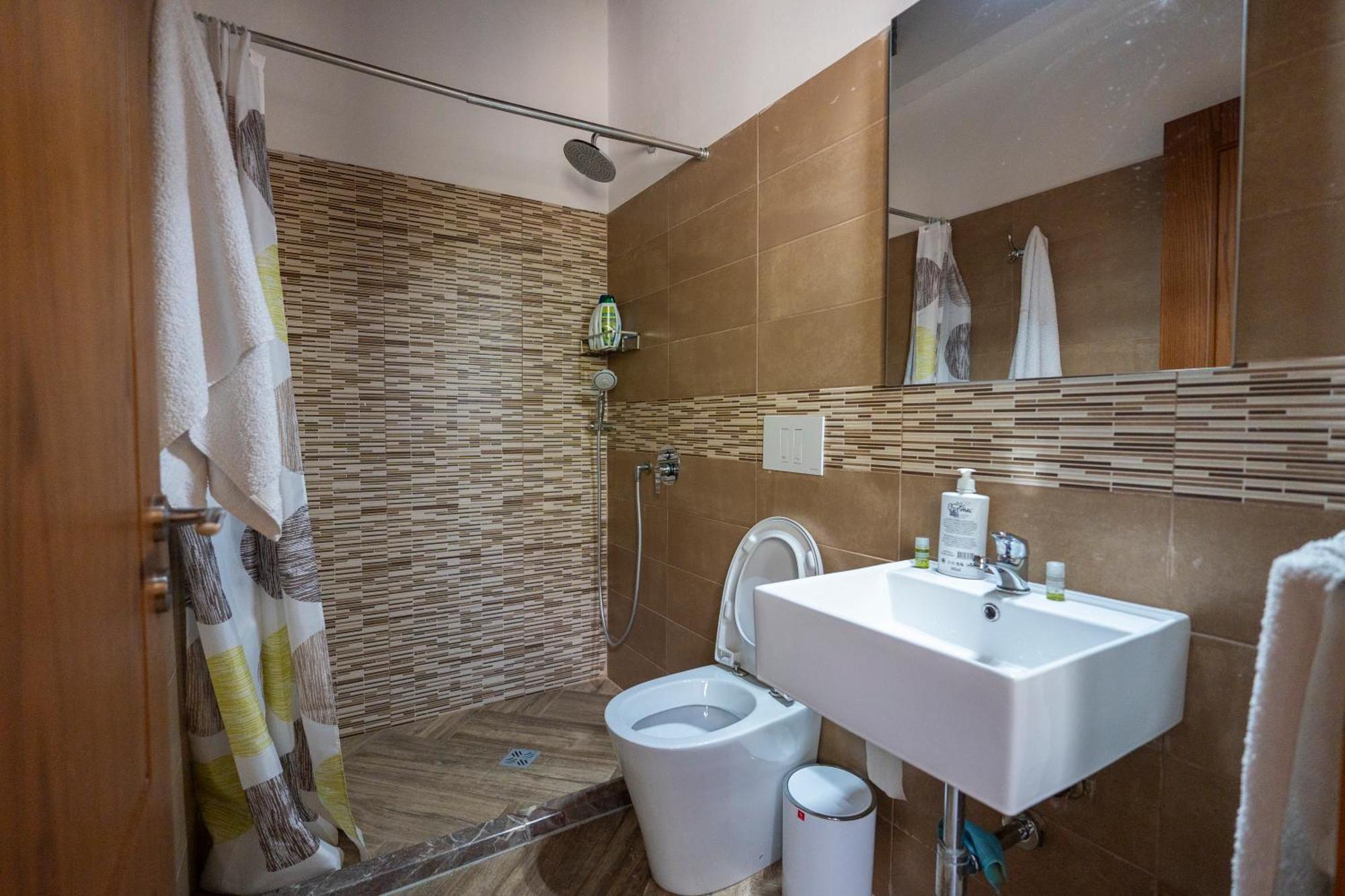 Guesthouse Veni I Gjyshit Nderlysaj Dış mekan fotoğraf
